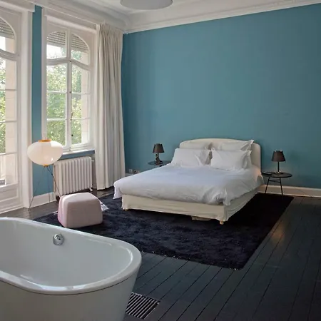 Chic Apartment